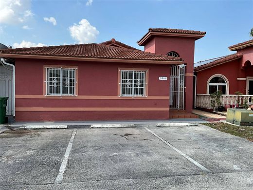 Complesso residenziale a Hialeah, Miami-Dade County