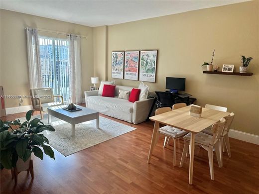 Residential complexes in Coral Gables, Miami-Dade