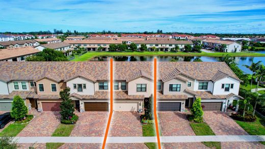 Townhouse - Lake Worth, Palm Beach County