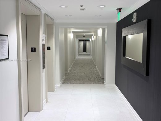 Residential complexes in Miami, Miami-Dade