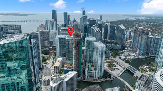 Kamienica w Miami, Miami-Dade County