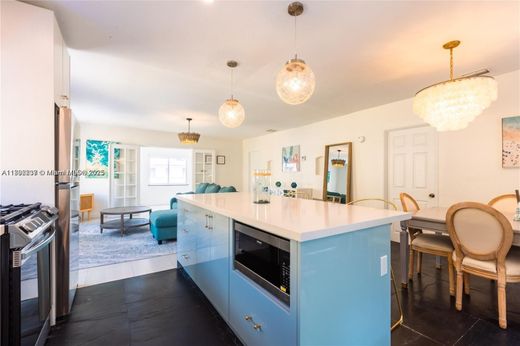 مجمع شقق ﻓﻲ ميامي، فلوريدا, Miami-Dade County