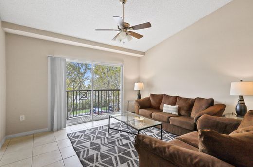 Residential complexes in West Palm Beach, Palm Beach