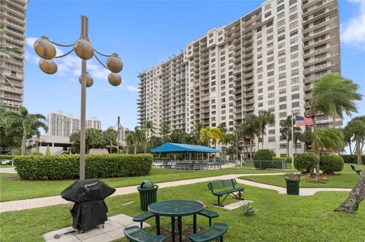 Residential complexes in Aventura, Miami-Dade