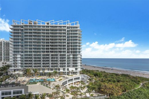 Residential complexes in Riviera Beach, Palm Beach