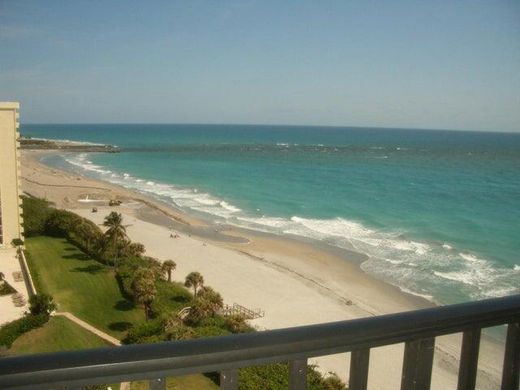 Residential complexes in Jupiter, Palm Beach