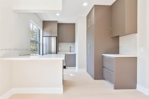 Residential complexes in Miami, Miami-Dade