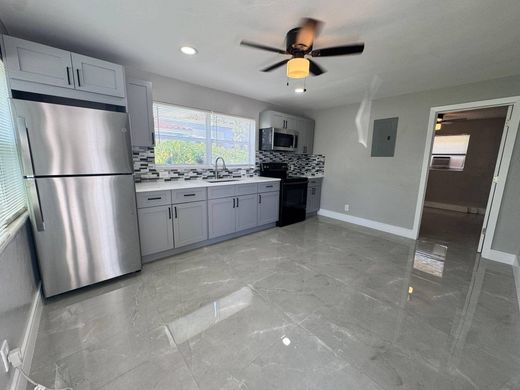 Townhouse in Boynton Beach, Palm Beach