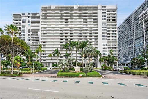 Residential complexes in Fort Lauderdale, Broward County