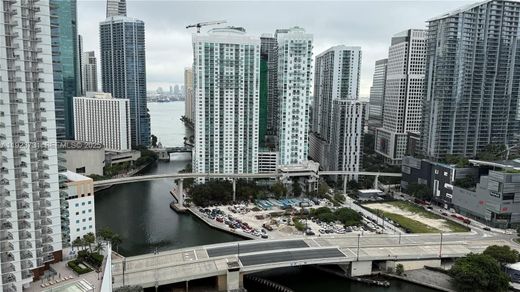 ‏בניין ב  מיאמי, Miami-Dade County