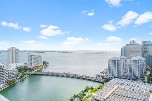 Complexes résidentiels à Miami, Comté de Miami-Dade
