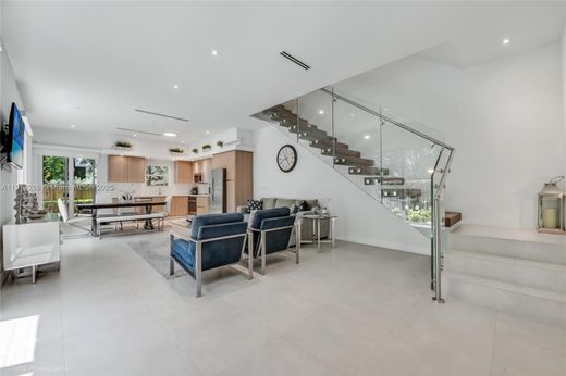 Dom miejski w Miami, Miami-Dade County