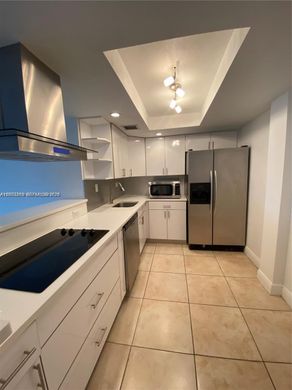 Residential complexes in North Miami, Miami-Dade