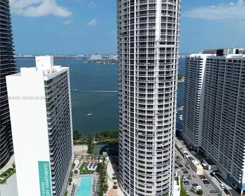 Complesso residenziale a Miami, Miami-Dade County