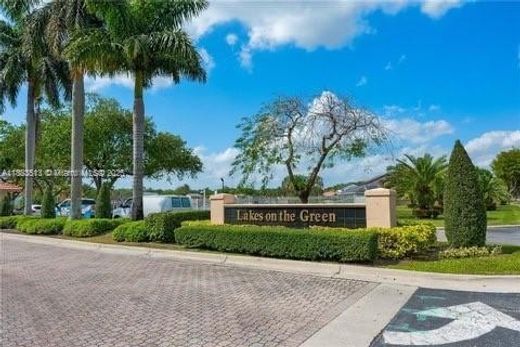 Villa in Hialeah, Miami-Dade County