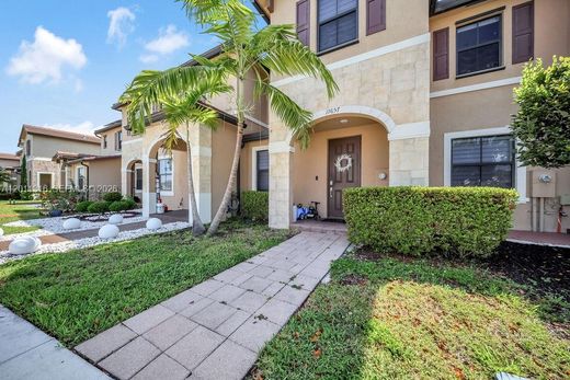 Casa adosada en Hialeah, Miami-Dade County