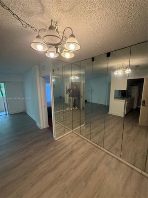 Residential complexes in Miami, Miami-Dade