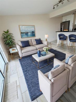 ‏בניין ב  מיאמי, Miami-Dade County