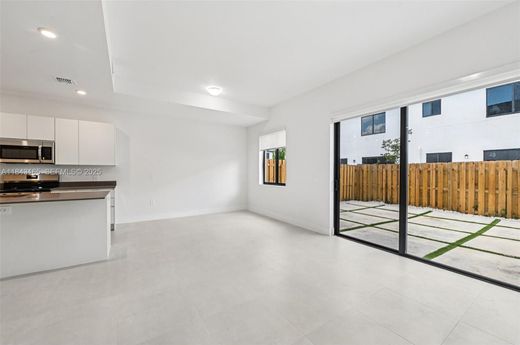 Townhouse in South Miami Heights, Miami-Dade