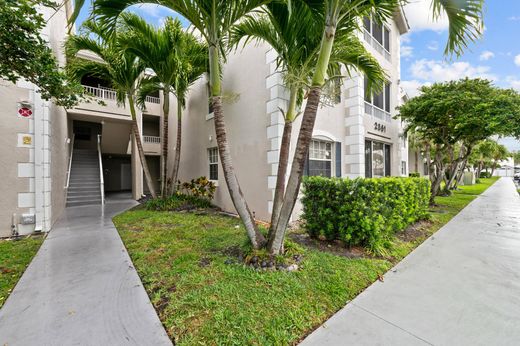Residential complexes in Oakland Park, Broward County