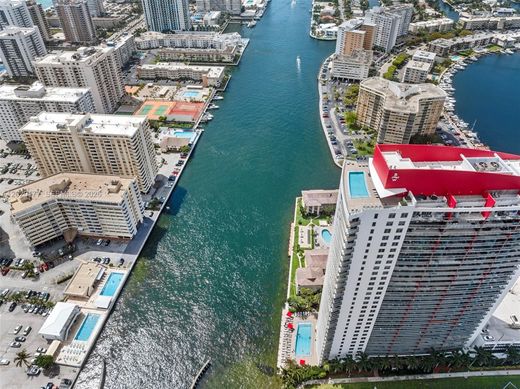 Komplex apartman Hallandale Beach, Broward County