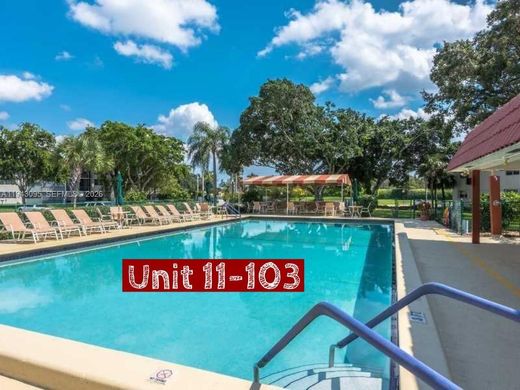 Residential complexes in Pembroke Pines, Broward County