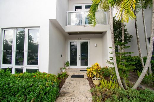 Complexos residenciais - Doral, Miami-Dade County