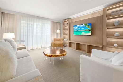 Residential complexes in Miami Beach, Miami-Dade