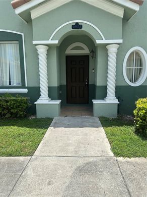 تاون هاوس ﻓﻲ Homestead, Miami-Dade County
