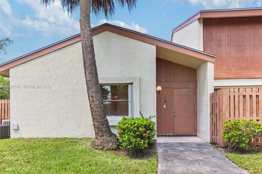 Kamienica w Miami, Miami-Dade County
