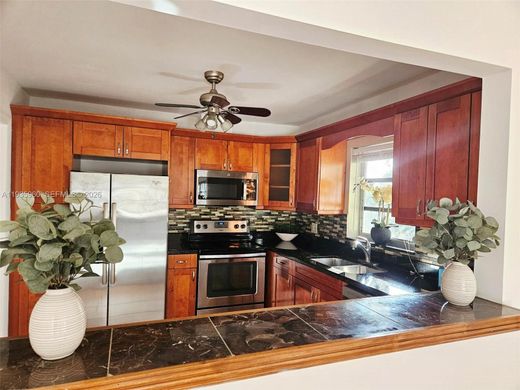 公寓楼  Dania Beach, Broward County