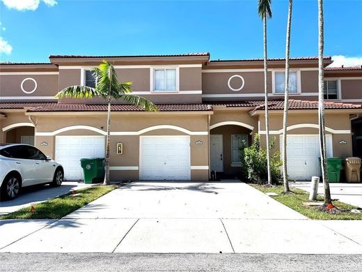 Townhouse in Davie, Broward County
