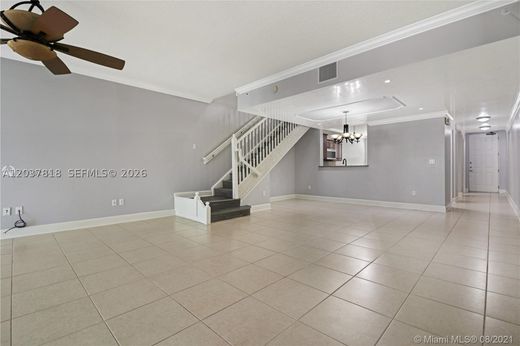 Жилой комплекс, Pinecrest, Miami-Dade County
