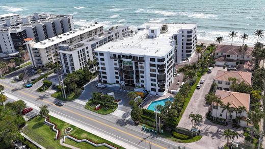 Residential complexes in Hillsboro Beach, Broward County