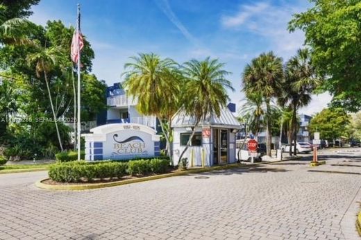 Residential complexes in Miami, Miami-Dade