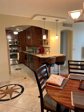 Residential complexes in Palm Beach Shores, Palm Beach