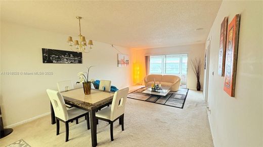 Edificio en Pembroke Pines, Broward County