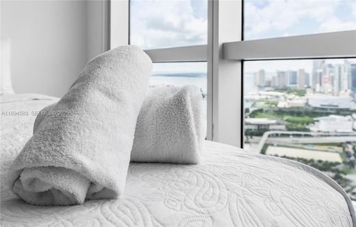 ‏בניין ב  מיאמי, Miami-Dade County