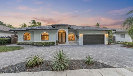 Вилла, Hialeah, Miami-Dade County