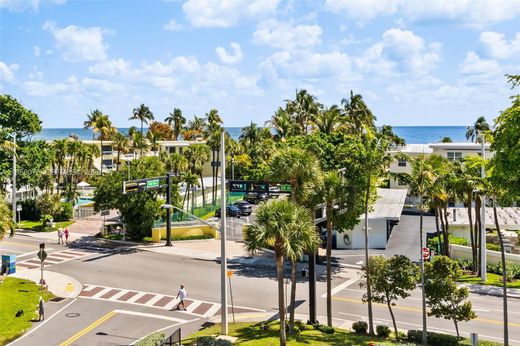Residential complexes in Pompano Beach, Broward County