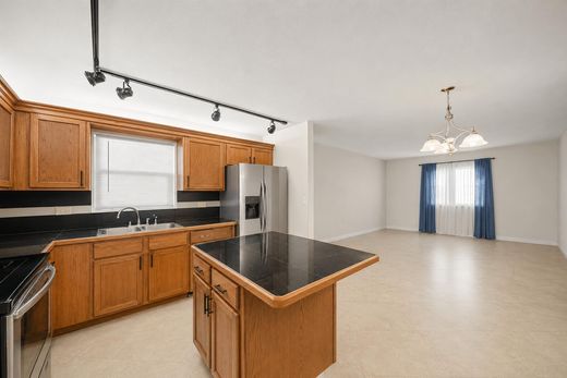 Residential complexes in Fort Lauderdale, Broward County