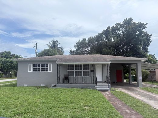 Villa in North Miami, Miami-Dade County