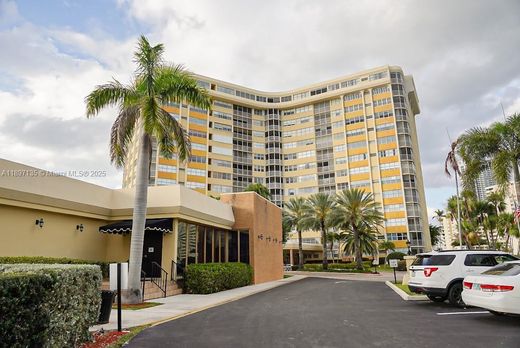 Complexes résidentiels à Hallandale Beach, Comté de Broward