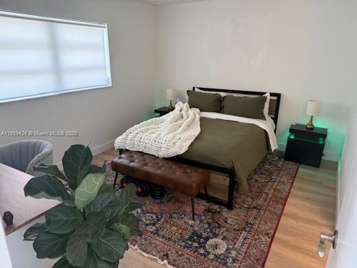 Жилой комплекс, Майами-Бич, Miami-Dade County