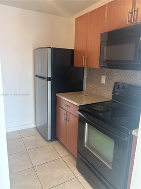 Complexos residenciais - North Miami, Miami-Dade County