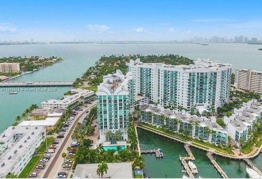 مجمع شقق ﻓﻲ North Bay Village, Miami-Dade County