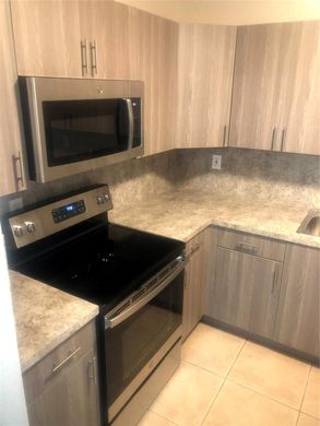 ‏בניין ב  North Miami, Miami-Dade County