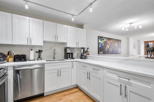 Жилой комплекс, Hallandale Beach, Broward County