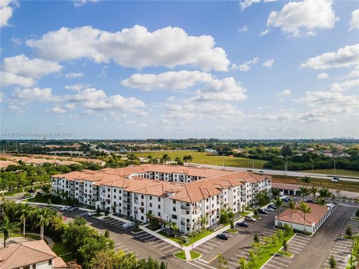 Residential complexes in Cooper City, Broward County