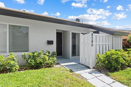Stadthaus in Coral Springs, Broward County